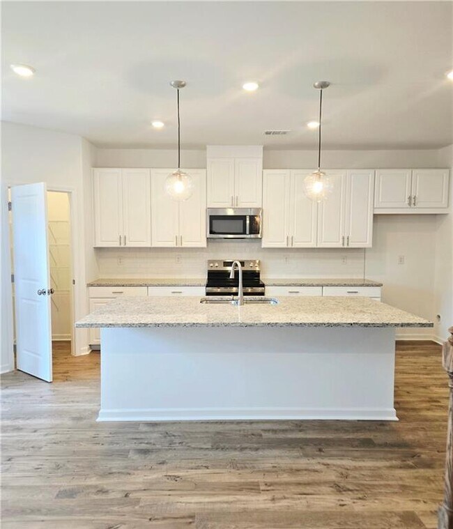 Building Photo - 6234 Kenbrook Dr