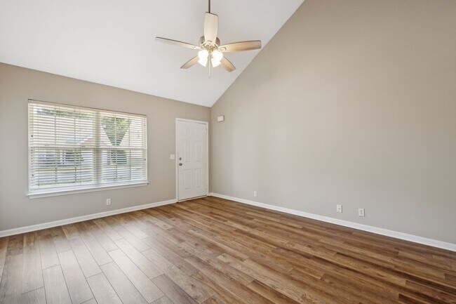 Building Photo - 118 Lancaster Gate Pl