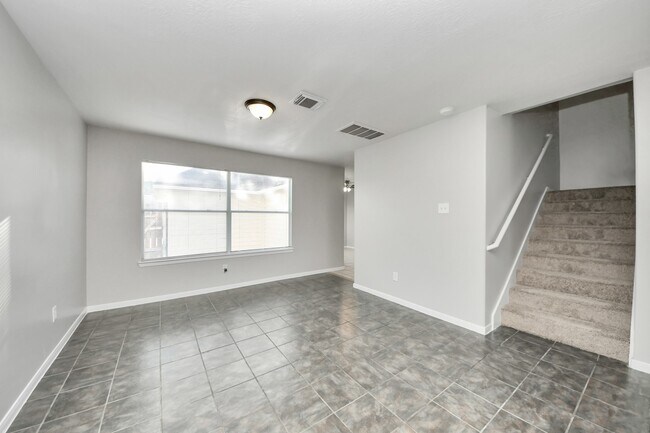 Building Photo - 6446 Mountain Pines Ln