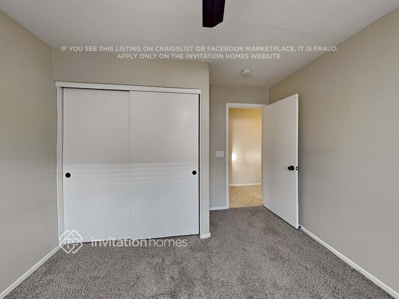 Building Photo - 3048 E Millbrae Ln