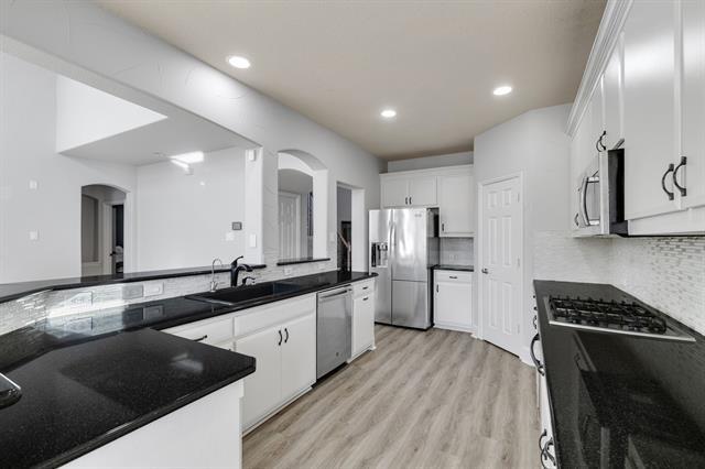 Building Photo - 5629 Hampshire Dr