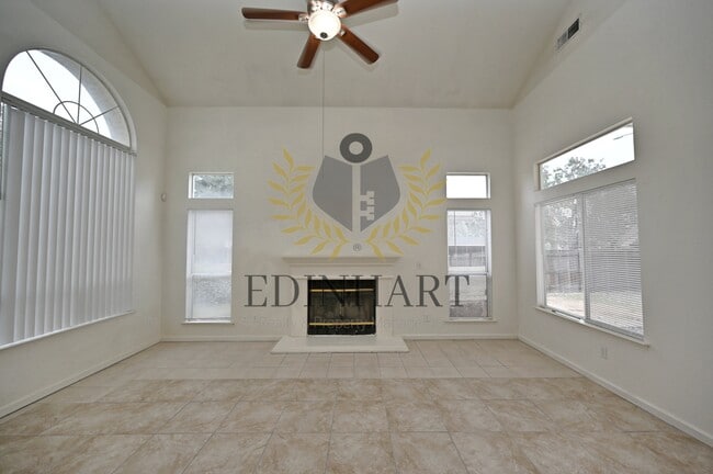 Building Photo - 2233 E Christopher Dr