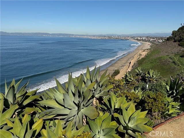Building Photo - 639 Paseo De La Playa