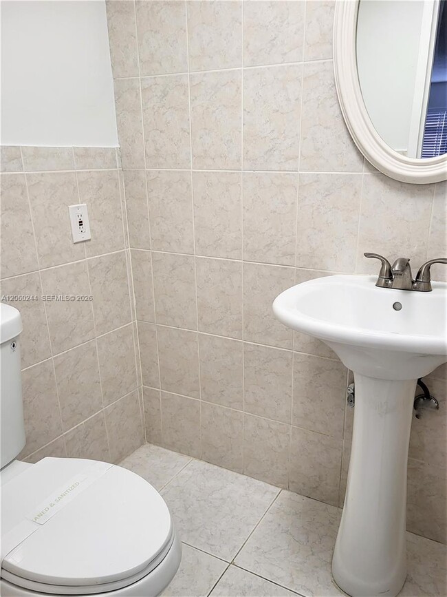 Building Photo - 9455 Bay Harbor Terrace