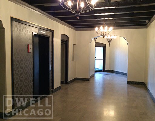 Building Photo - 3333 W Diversey Ave
