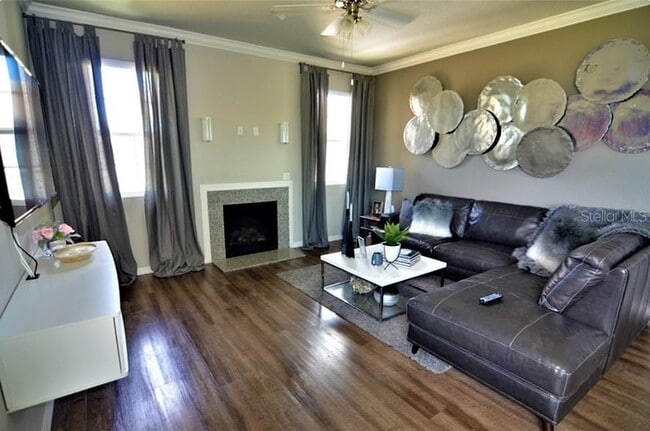 Building Photo - 9202 Portofino Wy