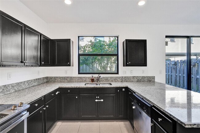 Building Photo - 25342 SW 115th Ave