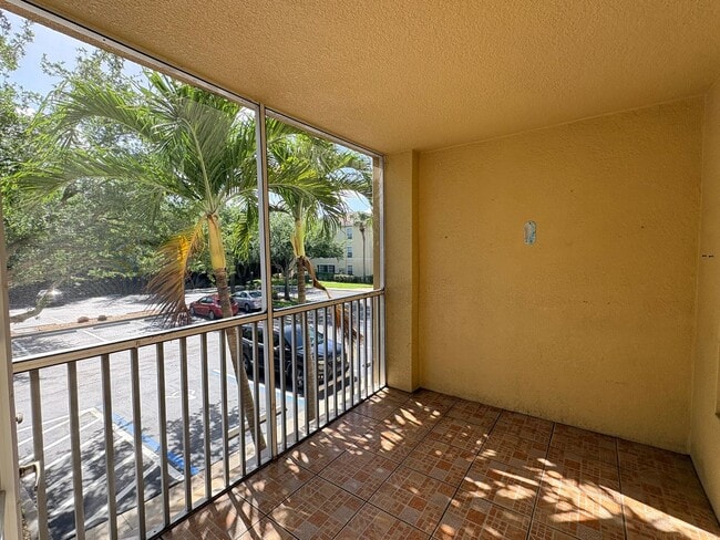 Building Photo - 2/2 Condo for Rent in Fort Myers