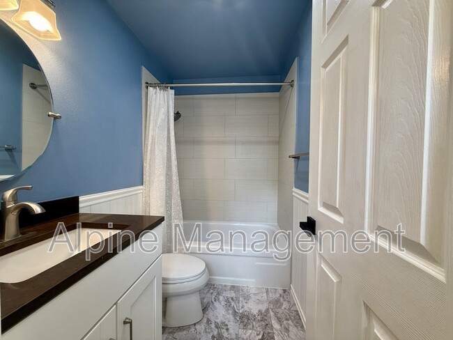 Building Photo - 2657 Kentworth Way