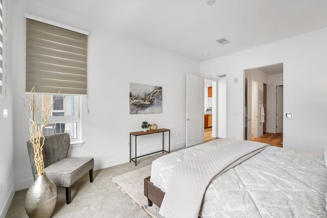 Building Photo - Gorgeous penthouse condo in East Industrial neighborhood – Fremont!