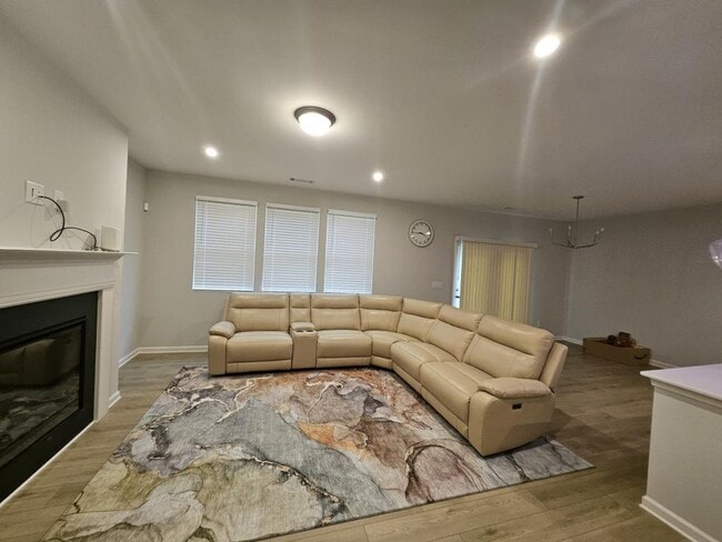 Building Photo - 1290 Jordan Brook Dr