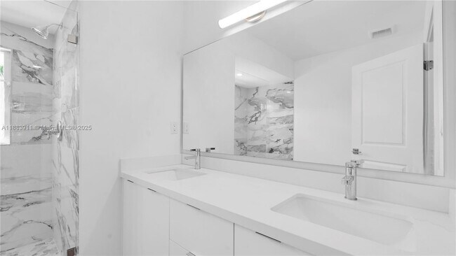 Building Photo - 18395 SW 103rd Ct