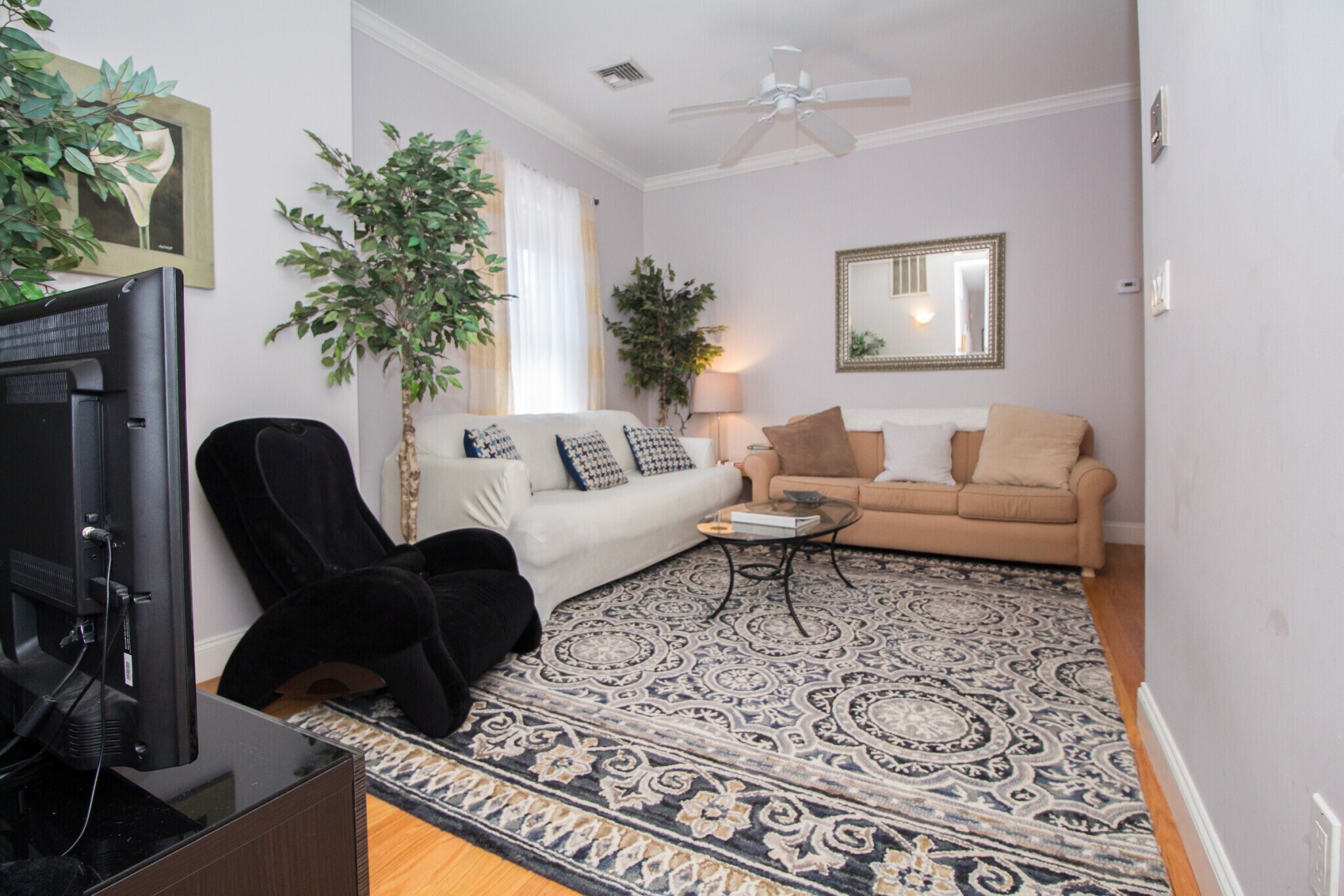 Building Photo - 8 Harvard St