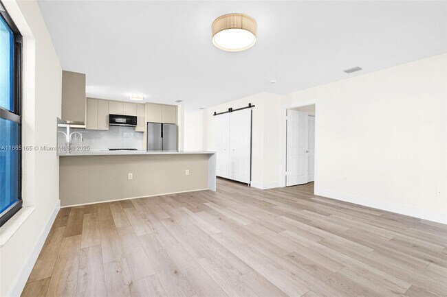 Building Photo - 136 NW 53rd St