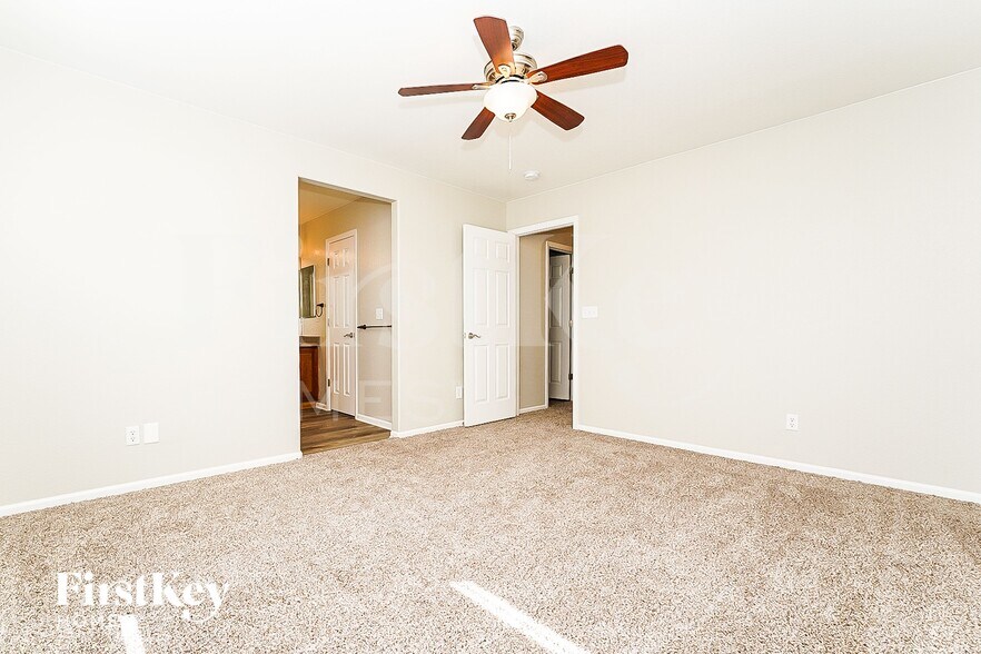 Building Photo - 1208 S Flat Rock Way