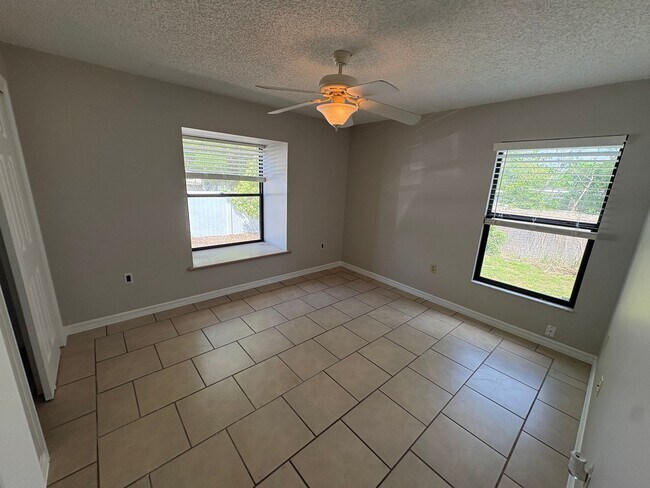 Building Photo - 316/318 Simpson St Duplex