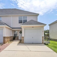 Building Photo - 983 Scenic Oak Ln