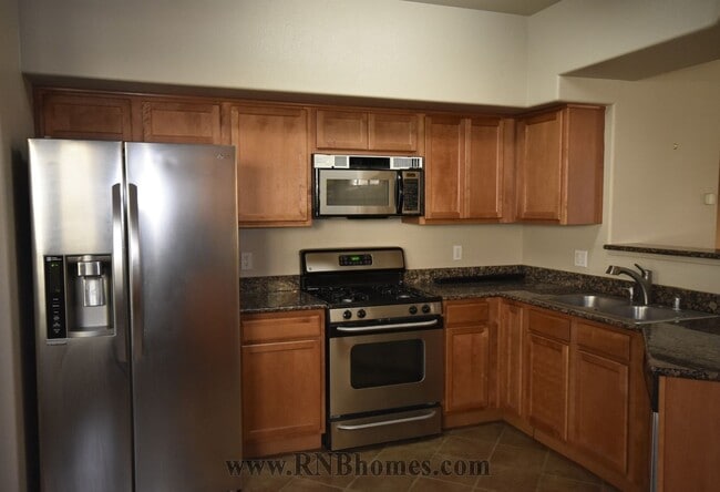 Building Photo - 1211 Vessona Cir