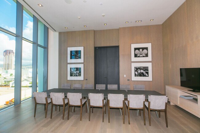 Building Photo - KOULA 2b2b1pkg Ready to Move In!