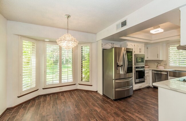 Building Photo - Stunning Woodward Park, Northeast Fresno, ...