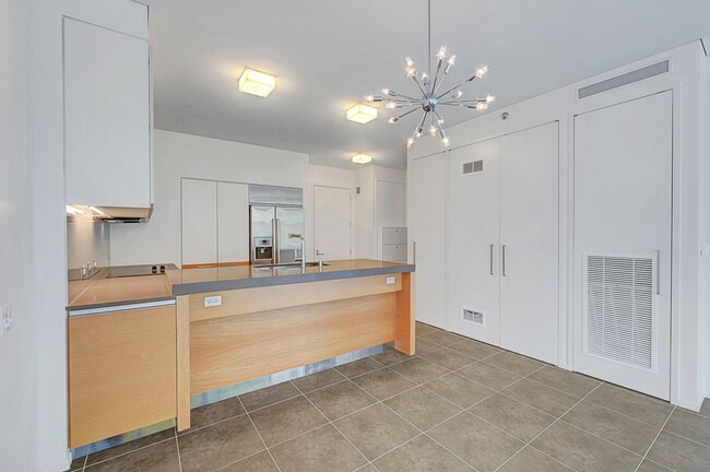 Building Photo - Veer Towers 2310E- City/Strip Views from this Stunning 1Bd/1Ba Residence