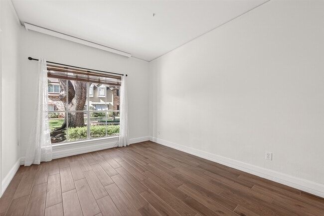 Building Photo - 14707 Barryknoll Ln