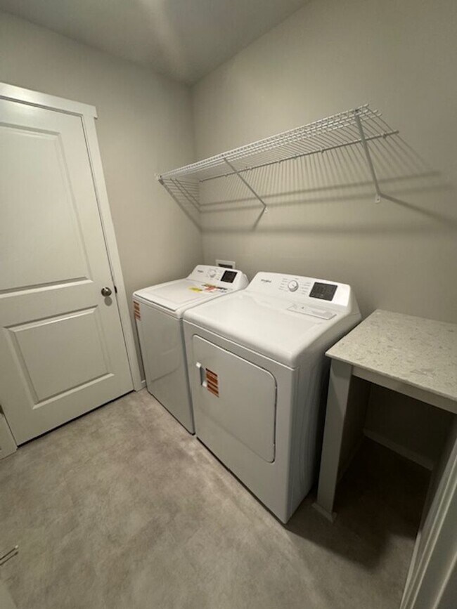 Building Photo - Brand New 2025 Home in Bakerview