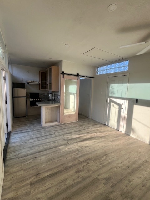 Building Photo - 1040 E Meadow Ave