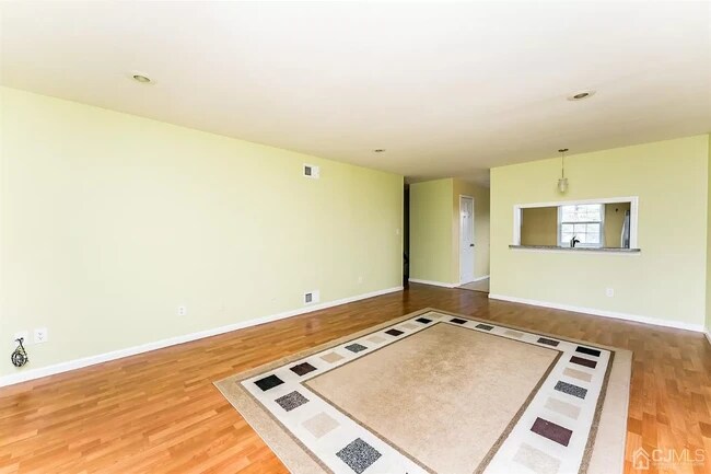 LivingRoom - 208 Woodbridge Commons Way