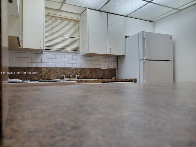 Building Photo - 8290 Lake Dr