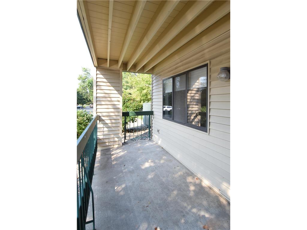 Building Photo - 7635 Edinborough Way