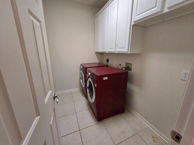 Building Photo - 23006 Ammick Ct