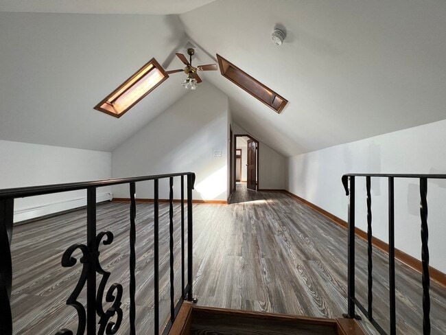 Building Photo - 345 Park Ave