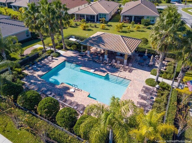 Building Photo - 10295 SW Indian Lilac Trail