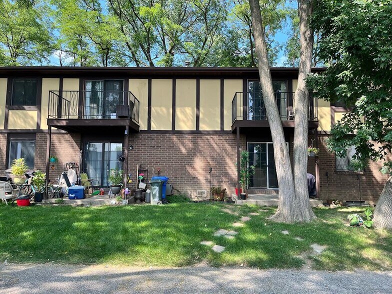 Building Photo - 2373 Chalet Gardens Rd