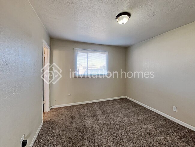 Building Photo - 4601 N 50th Ave