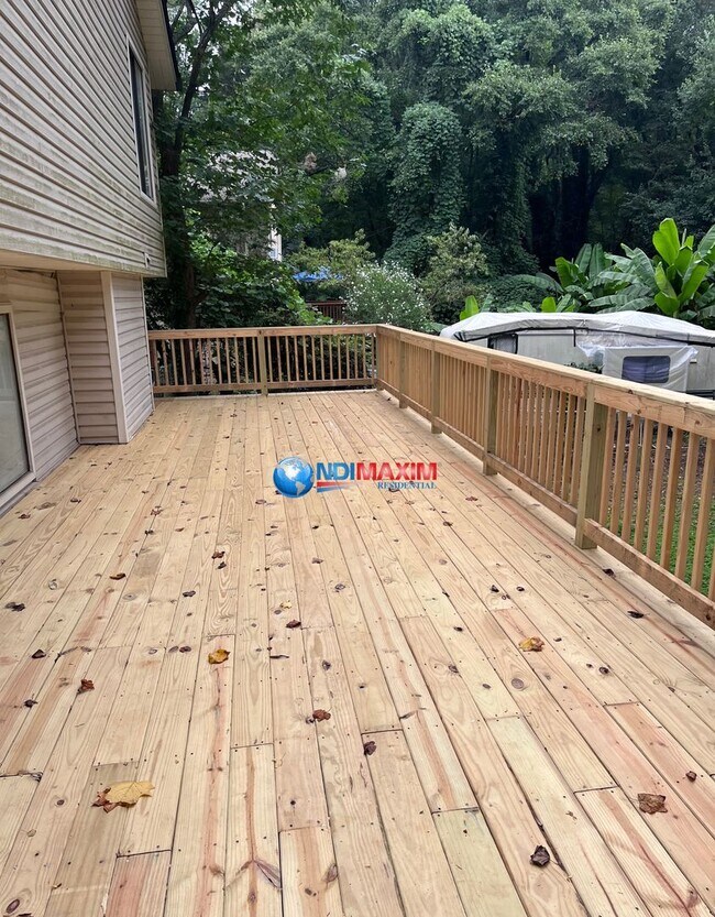 Building Photo - Nice split-level house in Norcross