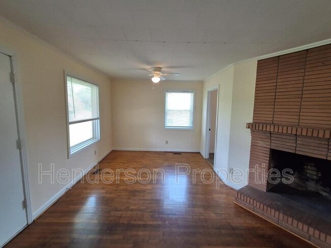 Building Photo - 1411 Pennington Rd