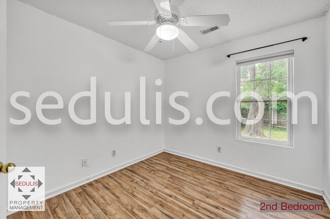 Building Photo - 6634 Bent Creek Dr