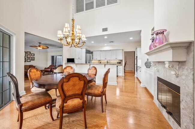 Building Photo - 14394 Cypress Island Ct