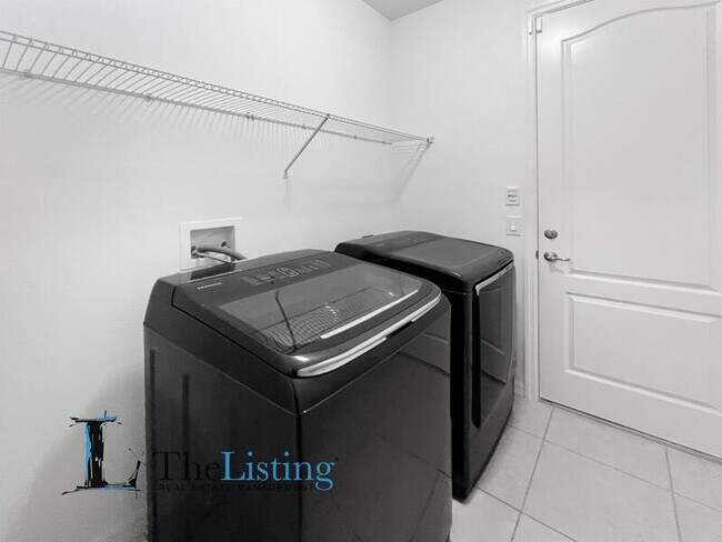 Building Photo - 14359 Shocklach Dr