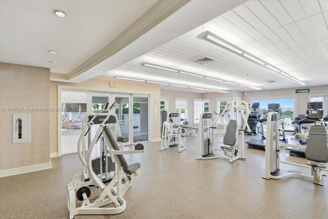 Building Photo - 20000 E Country Club Dr