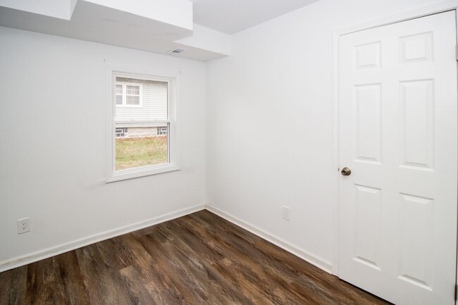 Building Photo - 17645 Lakeport Ave