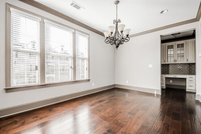 Building Photo - 1435 Druid Manor Blvd