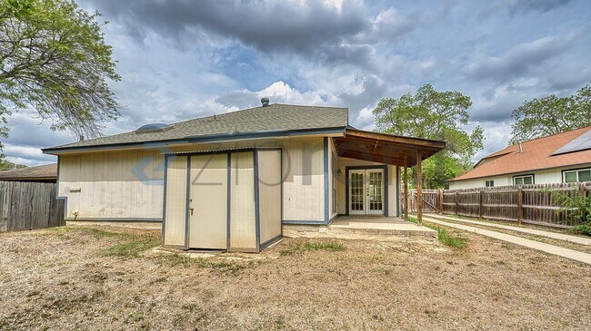 Building Photo - 4315 Lakebend W Dr