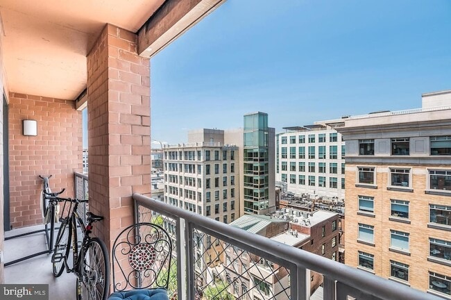 Building Photo - 616 E Street NW Unit 1220