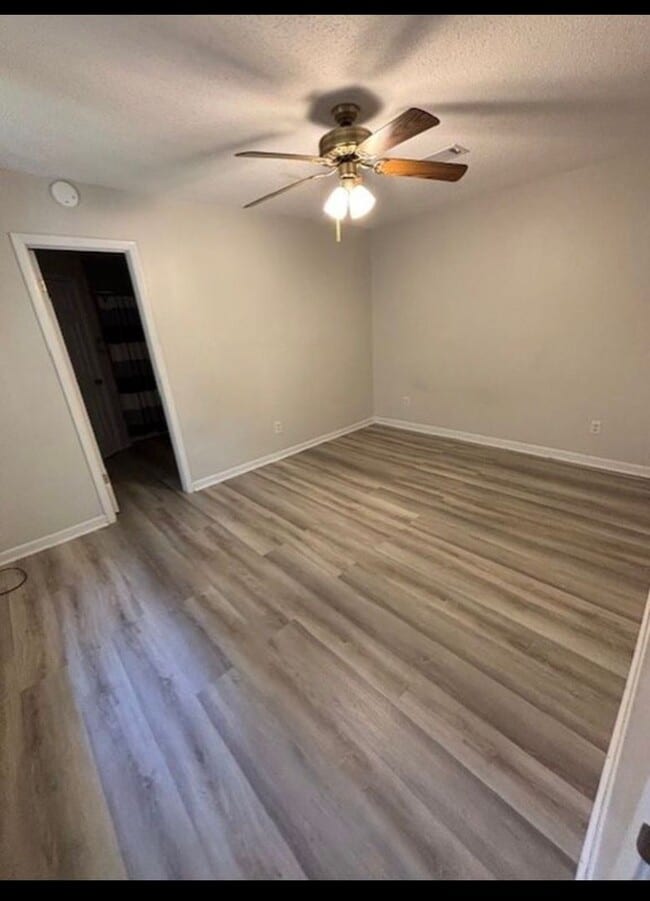 Building Photo - Affordable Living with Comfort & Convenience