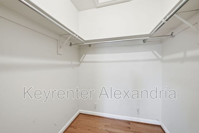 Building Photo - 8239 Dr Craik Ct