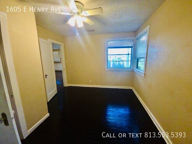 Building Photo - 1605 E Henry Ave