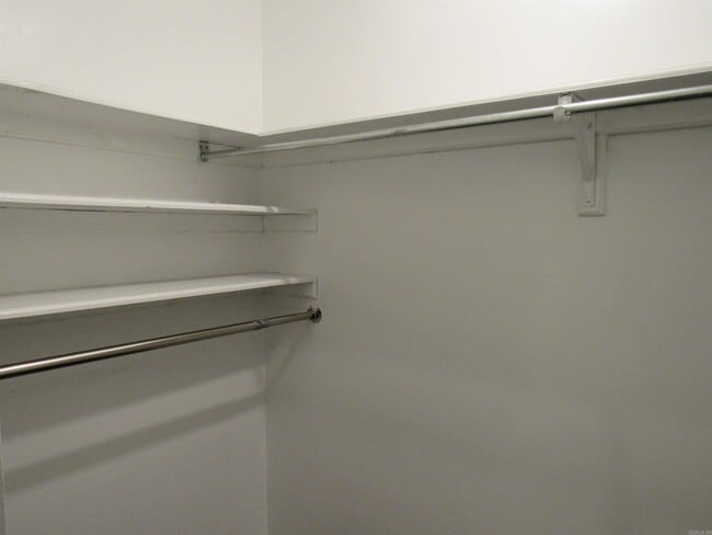 Building Photo - 303 Merganzer Dr